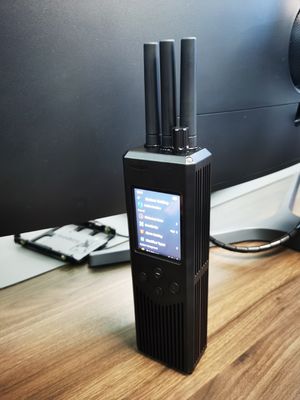 एबीएस मटेरियल हैंडहेल्ड ड्रोन डिटेक्टर यूएवी सिग्नल डिटेक्शन डायरेक्शन फाइंडर